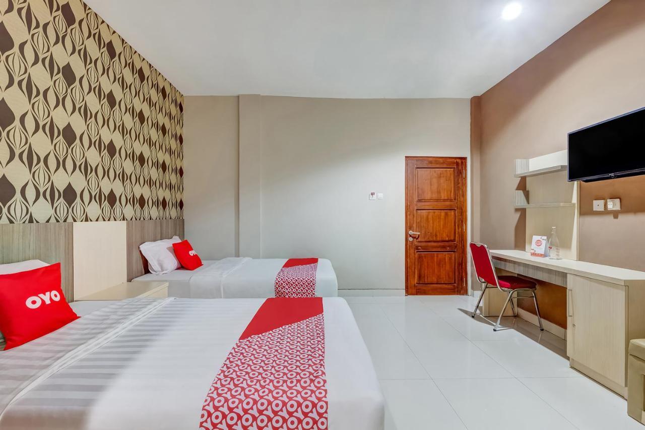 Oyo Flagship 3726 Tembok Batu Residence Tugu Exteriér fotografie